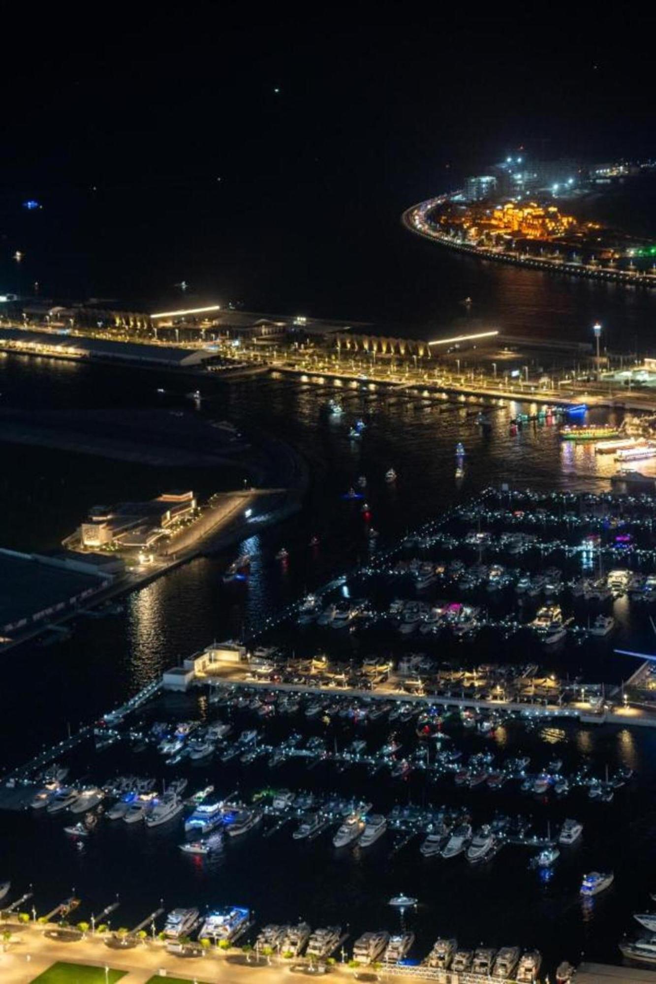 Ahlan New Horizon Marina Beach Jbr Dubai Exterior photo